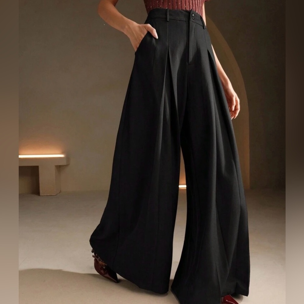 Pleated Wide Leg Black Trousers - Picture 8 of 8